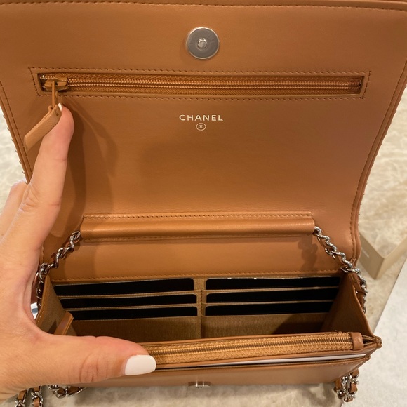 ❌SOLD❌ CHANEL Wallet on Chain (WOC) - Picture 5 of 8